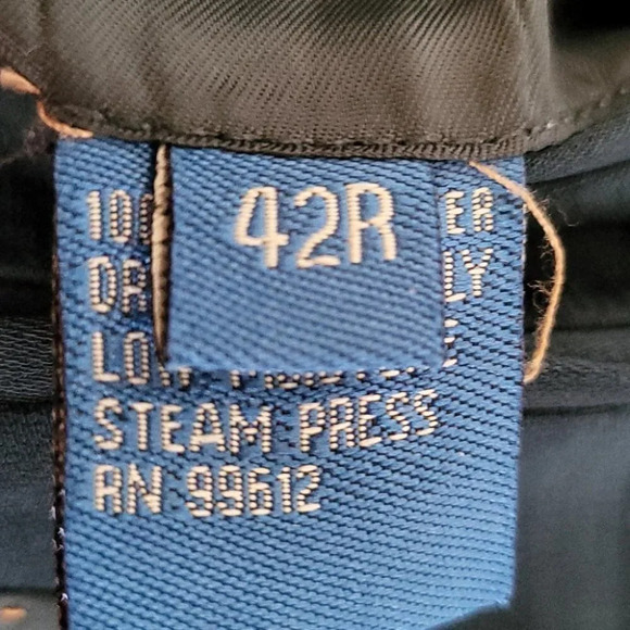 Men's 3pc Suit by Giorgio Brutini (size 42R/36R) - Picture 10 of 10